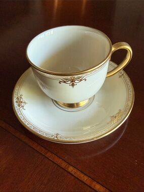 Lenox Presidential Collection Republic White and Gold Footed Cup with Saucer